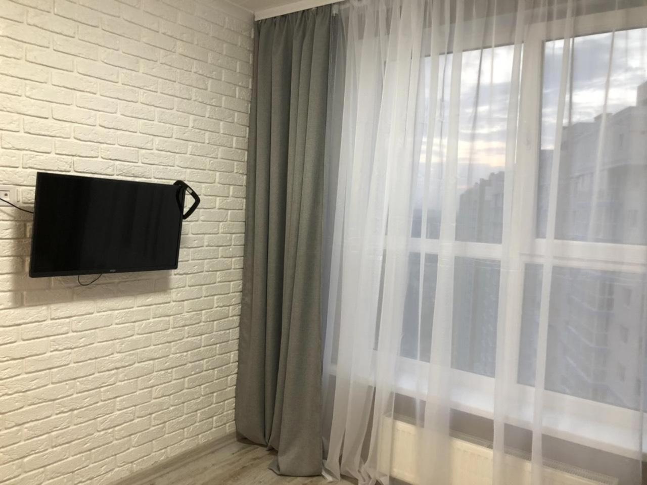 Квартира Парковые Озера Appartement Kiev Buitenkant foto