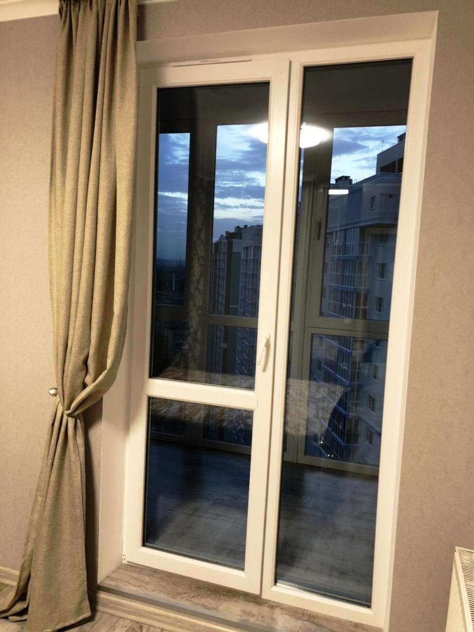 Квартира Парковые Озера Appartement Kiev Buitenkant foto