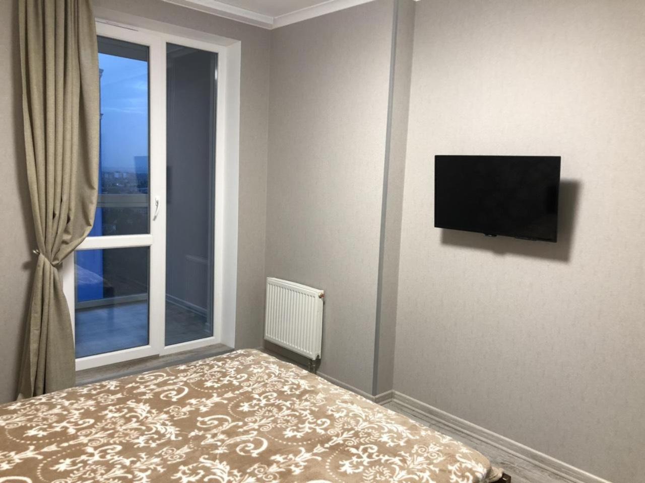 Квартира Парковые Озера Appartement Kiev Buitenkant foto