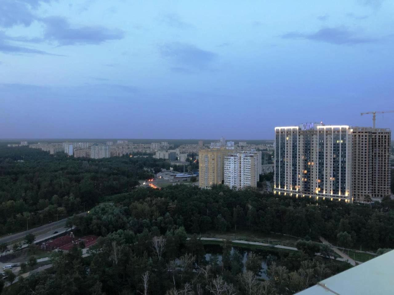Квартира Парковые Озера Appartement Kiev Buitenkant foto