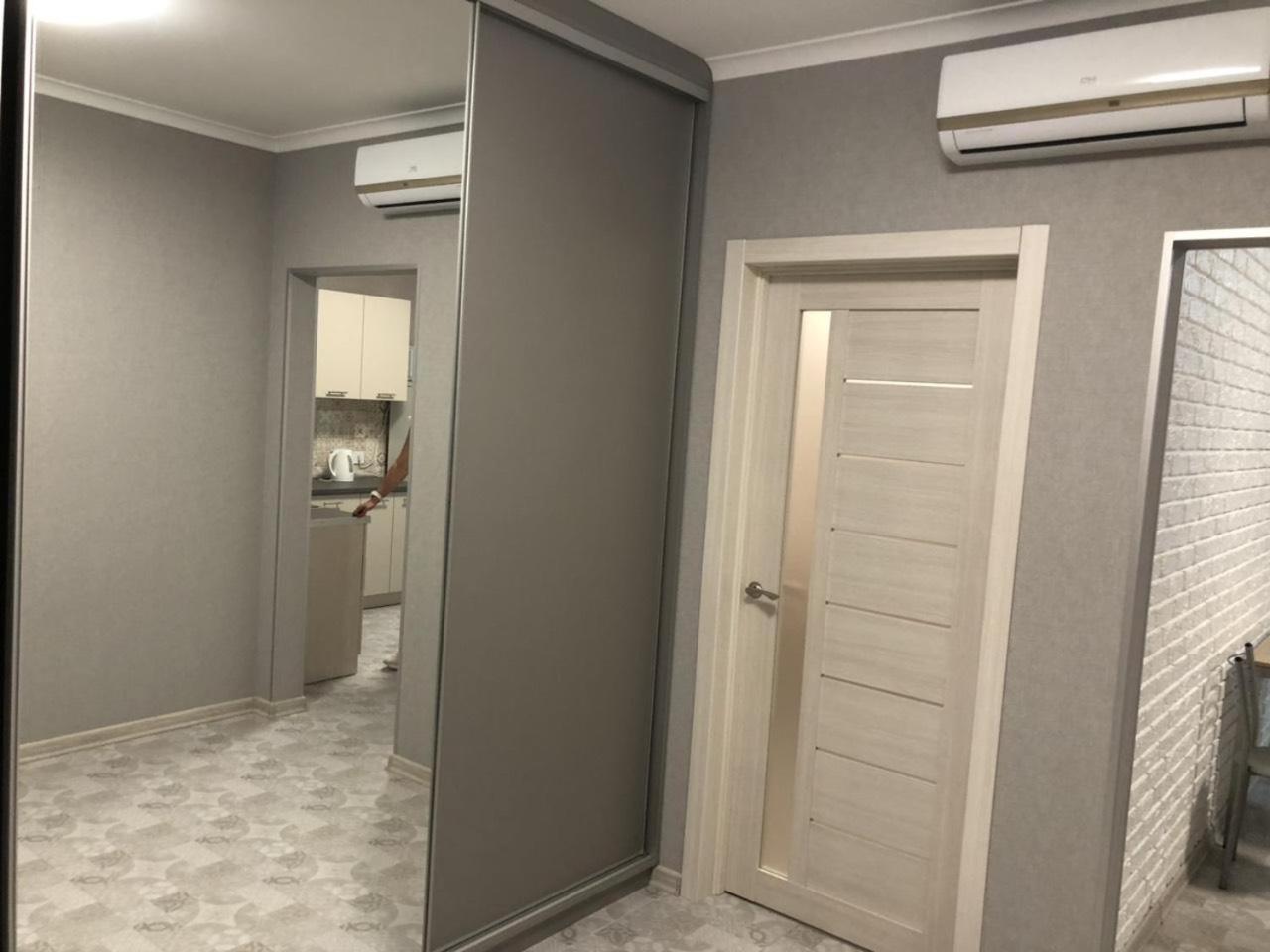 Квартира Парковые Озера Appartement Kiev Buitenkant foto