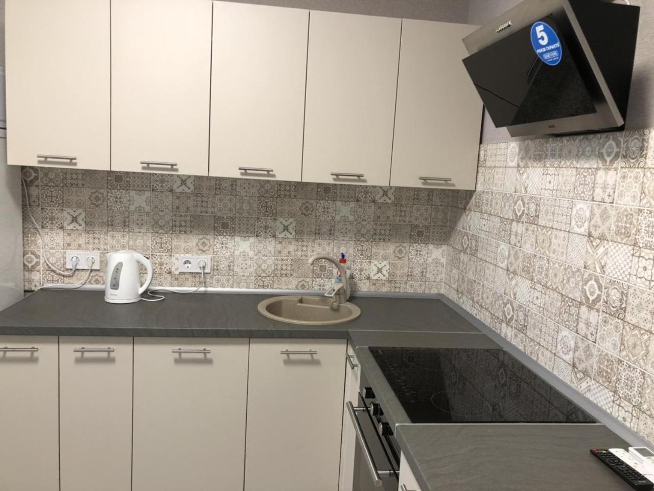 Квартира Парковые Озера Appartement Kiev Buitenkant foto